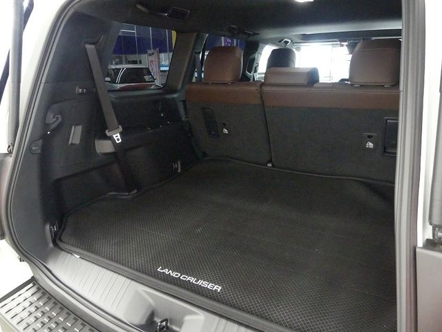 LANDCRUISER 250