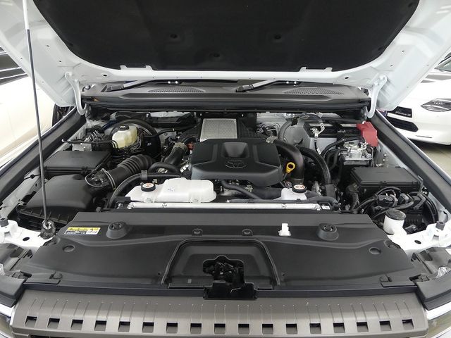 LANDCRUISER 250