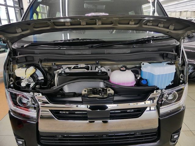 HIACE van 4WD