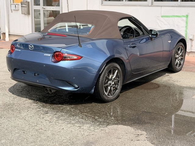 ROADSTER