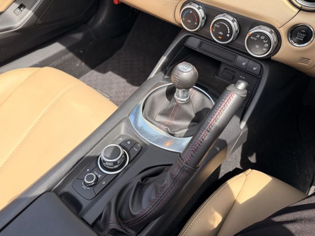 ROADSTER