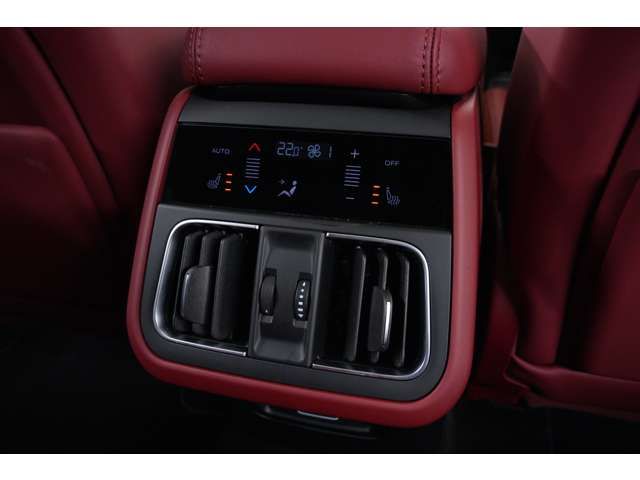 MASERATI Grecale