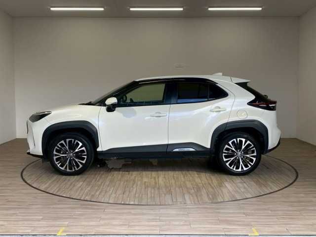 YARIS CROSS HYBRID