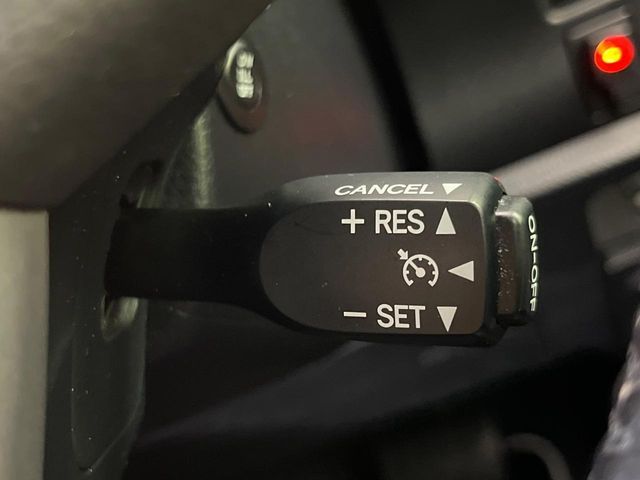 VOXY HYBRID