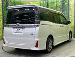 VOXY HYBRID