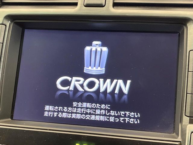 CROWN sedan