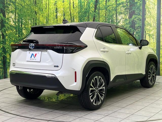 YARIS CROSS HYBRID