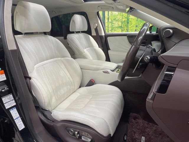 LEXUS LS500h 4WD