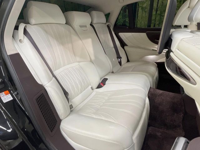 LEXUS LS500h 4WD