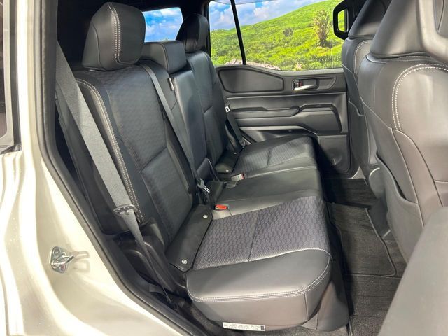 LANDCRUISER 250