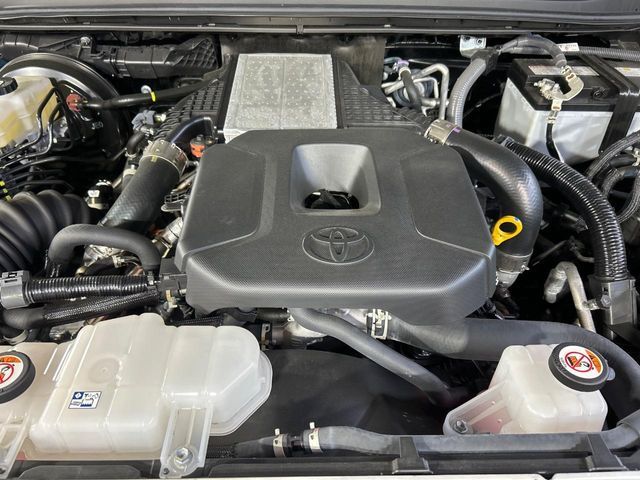 LANDCRUISER 250