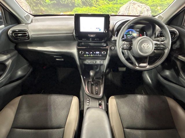 YARIS CROSS HYBRID