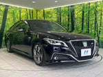 CROWN sedan hybrid