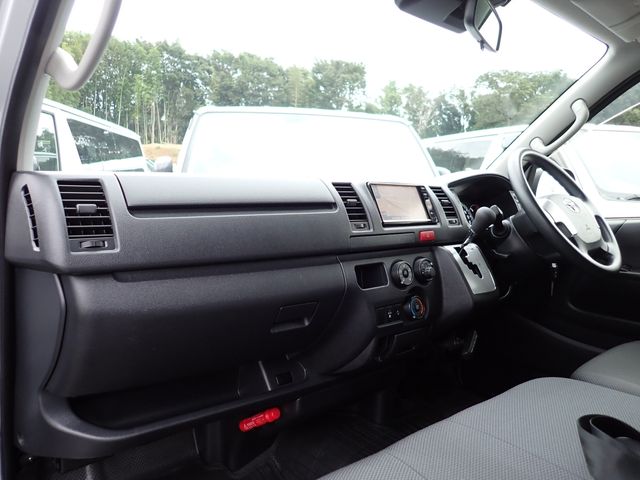 HIACE van 1.2t 2WD