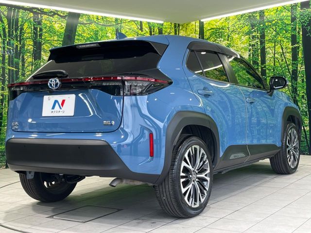 YARIS CROSS HYBRID