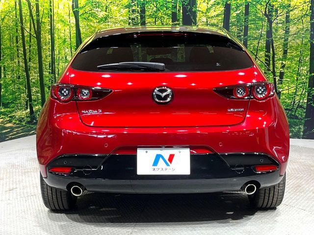 MAZDA3 FASTBACK