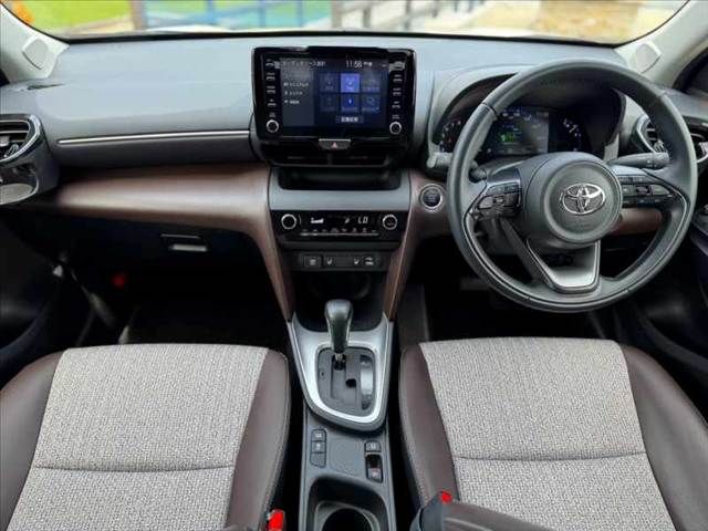 YARIS CROSS