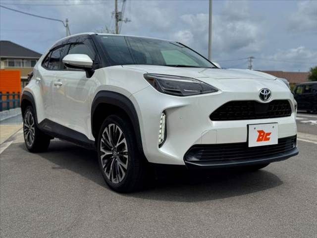 YARIS CROSS