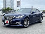 CROWN sedan hybrid