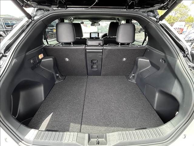 YARIS CROSS HYBRID