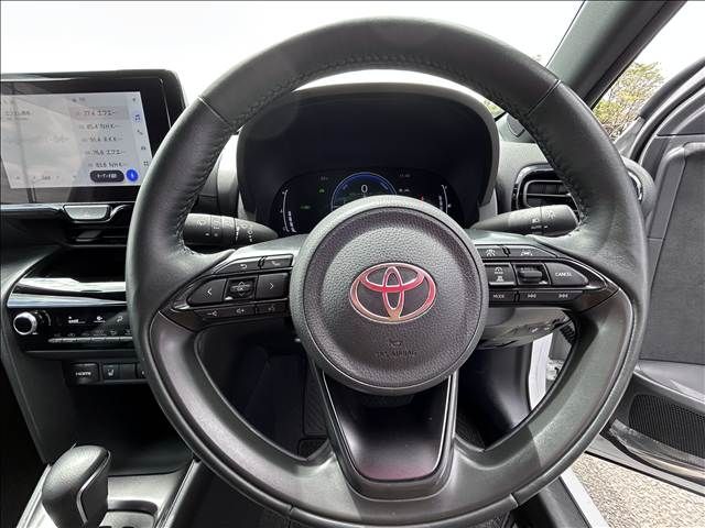 YARIS CROSS HYBRID
