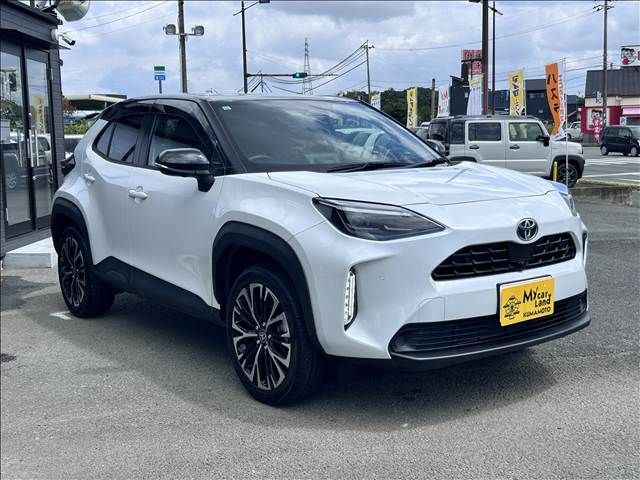 YARIS CROSS HYBRID