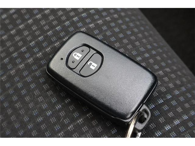 VITZ HYBRID