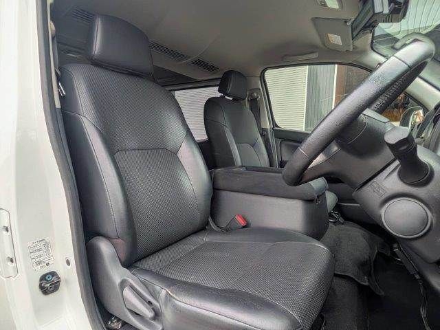 CARAVAN van 2WD