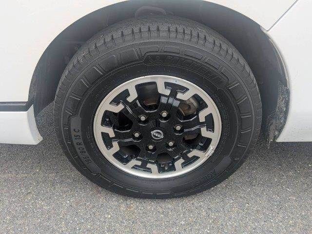 CARAVAN van 2WD