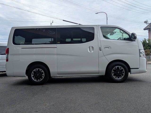 CARAVAN van 2WD