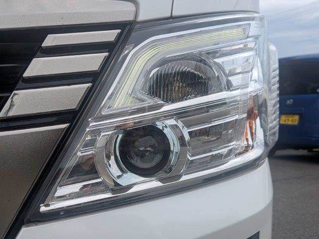 CARAVAN van 2WD