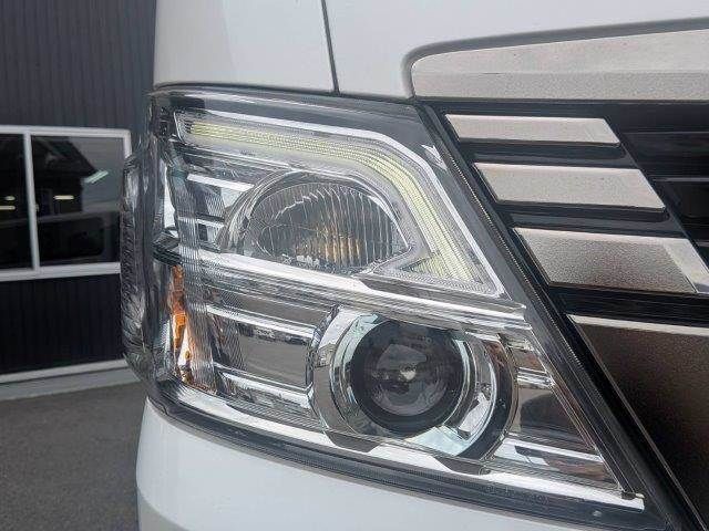 CARAVAN van 2WD