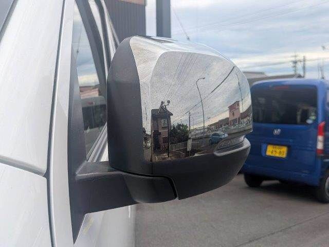 CARAVAN van 2WD