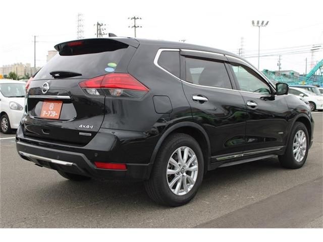 X-TRAIL HYBRID 4WD
