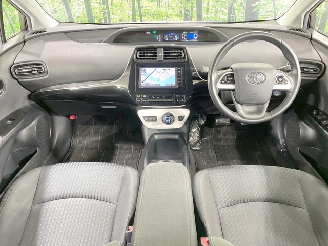 PRIUS 4WD