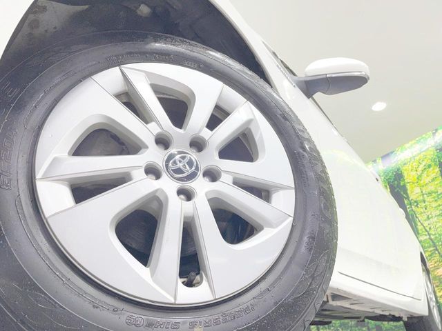 PRIUS 4WD
