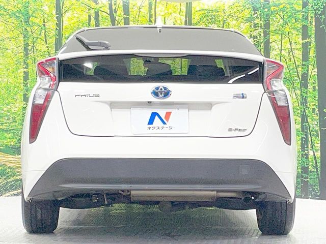 PRIUS 4WD