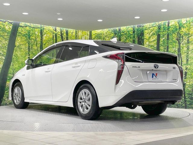PRIUS 4WD