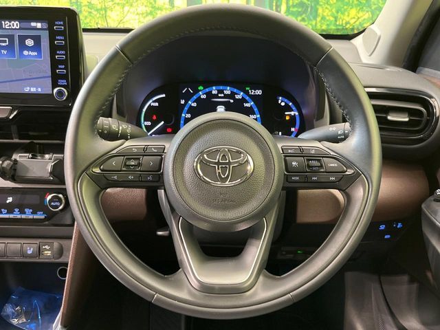 YARIS CROSS HYBRID