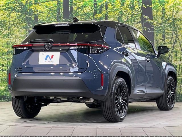 YARIS CROSS HYBRID
