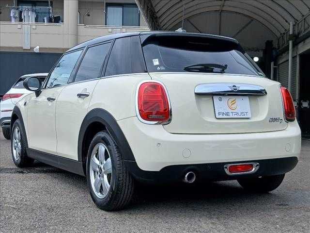 MINI COOPER D 5DOOR