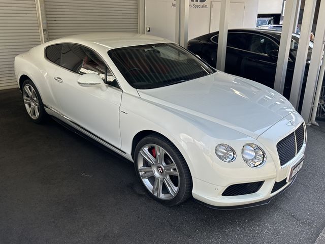 BENTLEY coupe