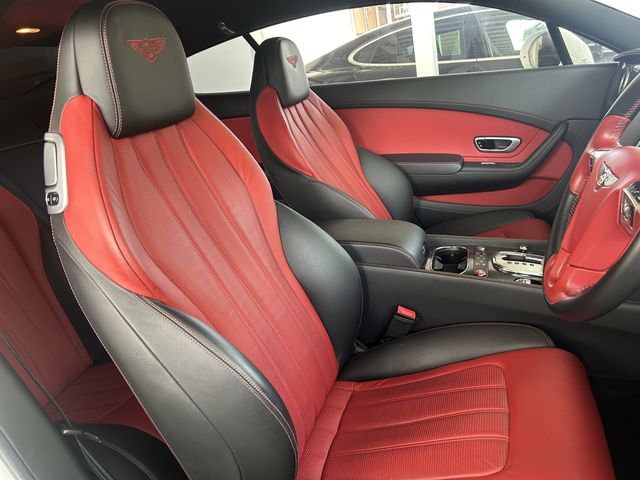 BENTLEY coupe