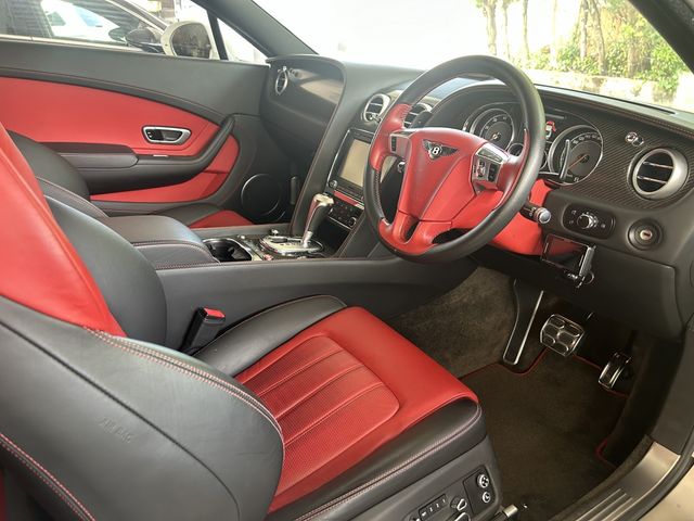 BENTLEY coupe