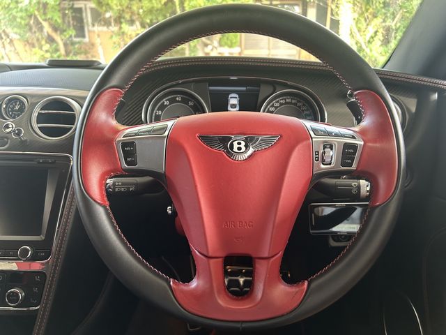 BENTLEY coupe