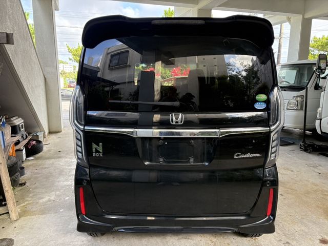 N BOX CUSTOM