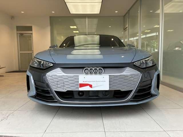 AUDI e-tron GT
