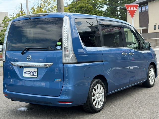 SERENA  S-HYBRID 4WD