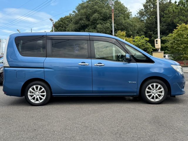 SERENA  S-HYBRID 4WD