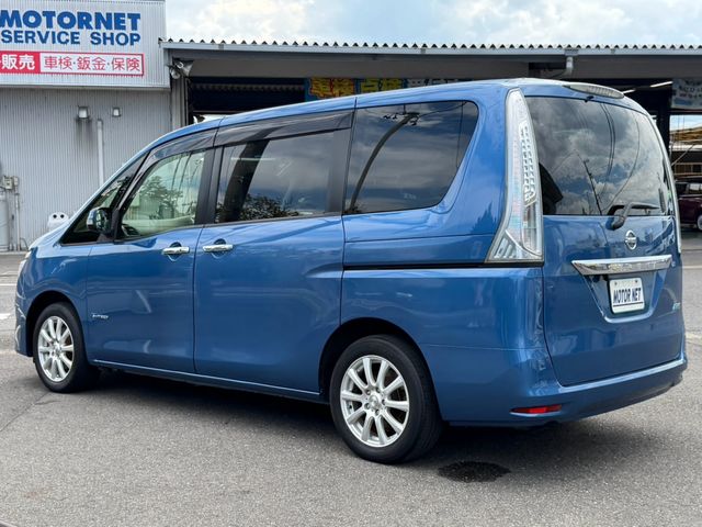SERENA  S-HYBRID 4WD